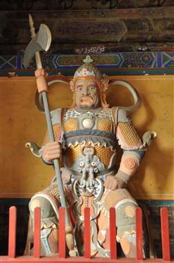 Een aantal van de bizarre beelden in de Dongyue tempel