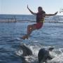 En met een plons in het water