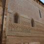 De muur van de in Mudéjar stijl gebouwde Parroquieta kapel van de kathedraal