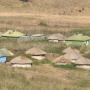 een Masai dorp op de rand van de Ngorongoro krater