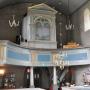 Interieur van het kerkje in Resmo